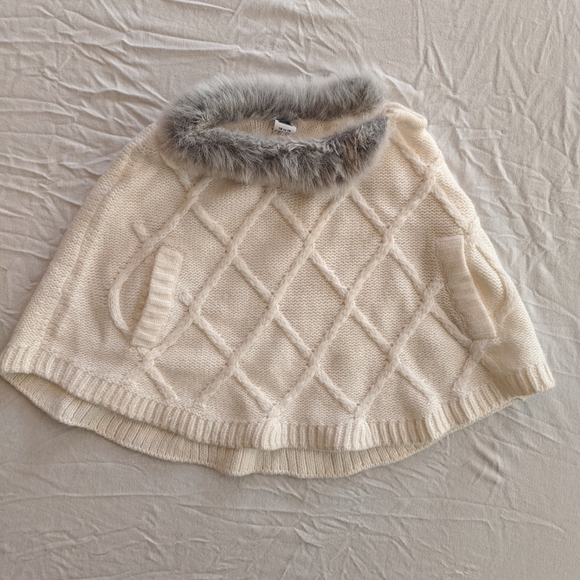 Baby cape - Picture 2 of 4
